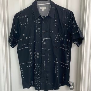 Short sleeve button up